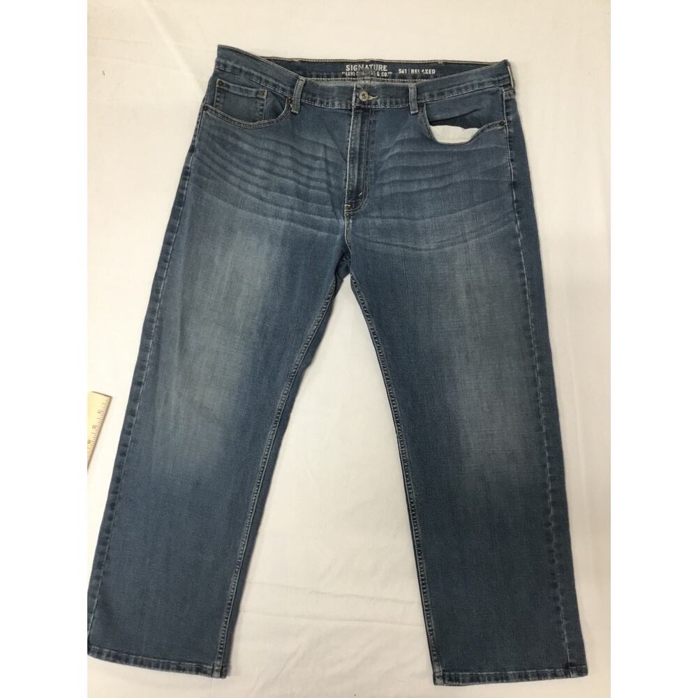 Signature Levi Strauss Men’s Jeans Size 40x30 Blue Denim Straight Fit